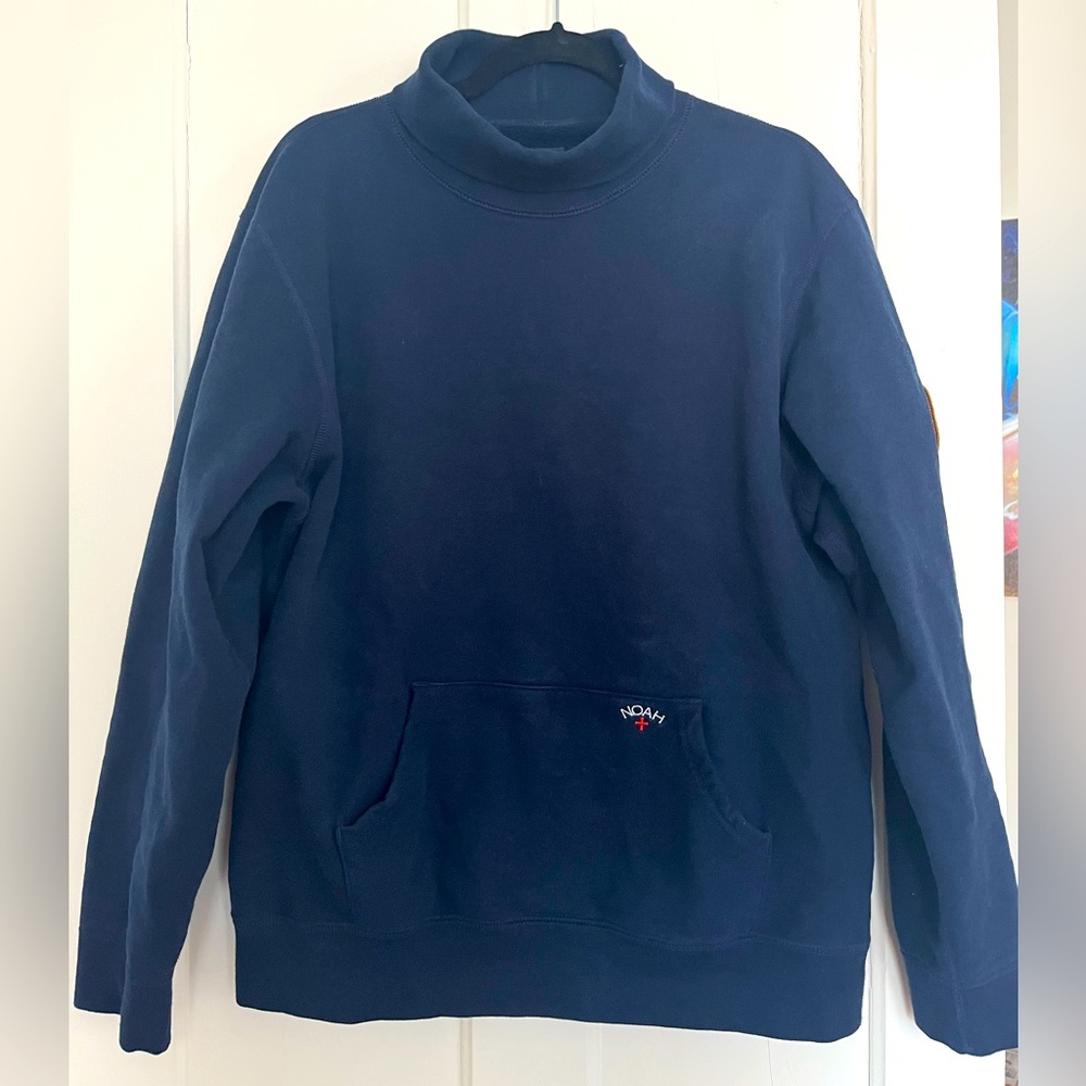 Noah st. Michael moc neck size L